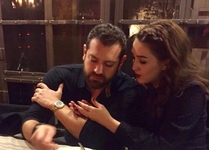 بالصور - كندة علوّش... أصبحت السيدة يوسف