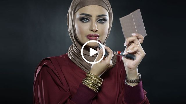 إليكِ نصيحة سندس القطان الجمالية لماكياج مثالي في سهرة نهاية العام