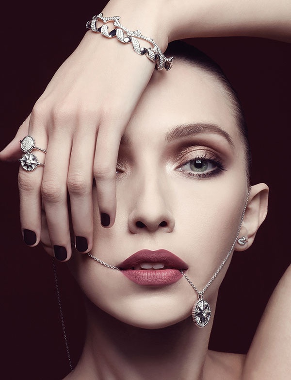 خاتمان وعقد Rose Des Vents
سوار Bois De Rose
سوار Archi Dior
أقراط الأذنين La Rose
الكل من 
مجوهرات ديور الراقية.
Dior Fine Jewellery