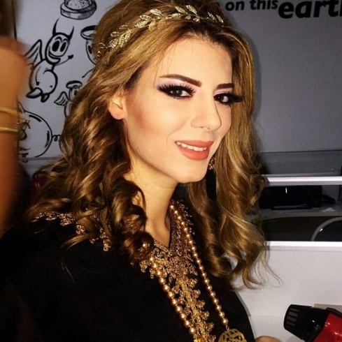 بالصورة - تعرّفوا على والدة بهاء الكافي.. هل تشبهها؟؟