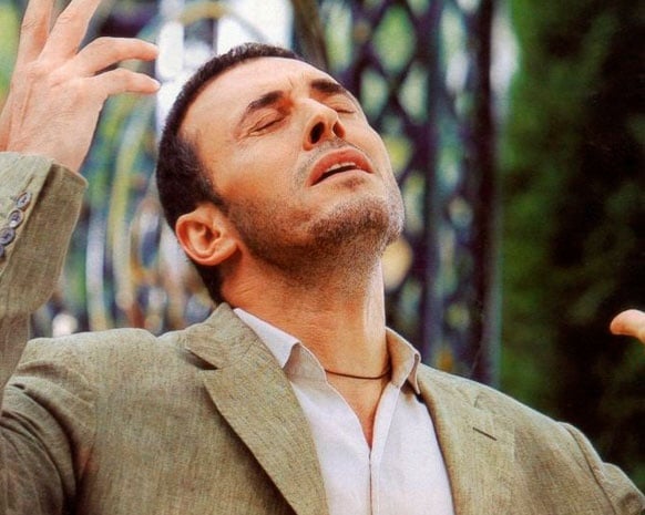 بالصورة - الموت يفجع كاظم الساهر بأعز الناس