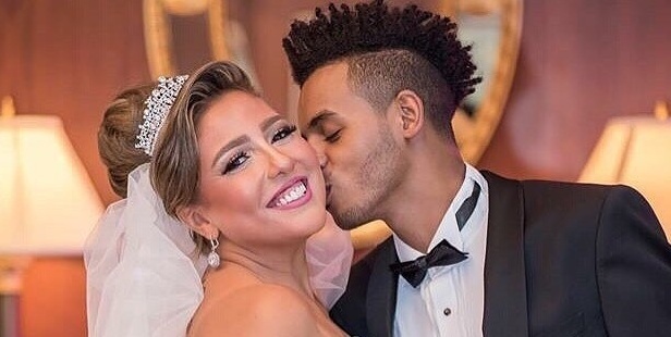 بالفيديو - مي كساب ترفض نشر صورة ابنتها.. لهذا السبب!