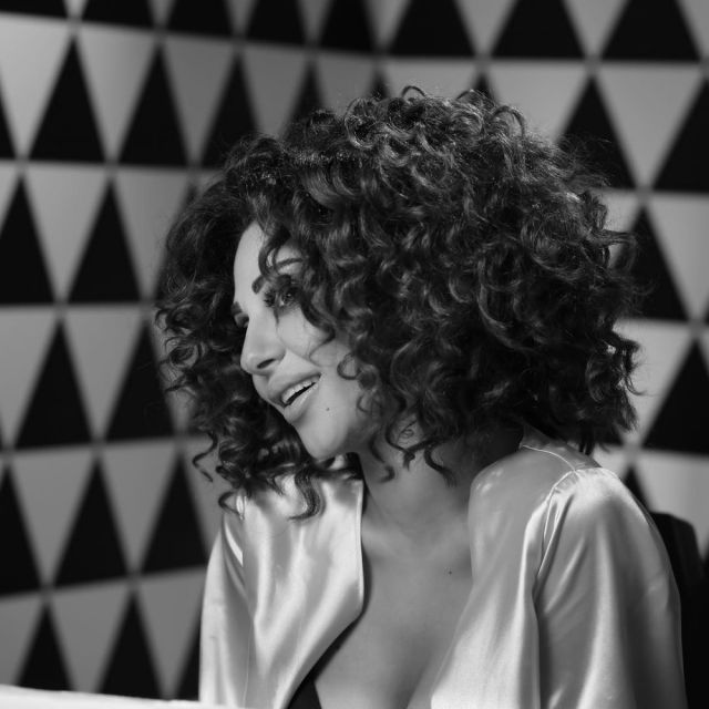 خاص- ما هو الخبر السار الذي تُخفيه ميريام فارس عن جمهورها في الـ  2017؟