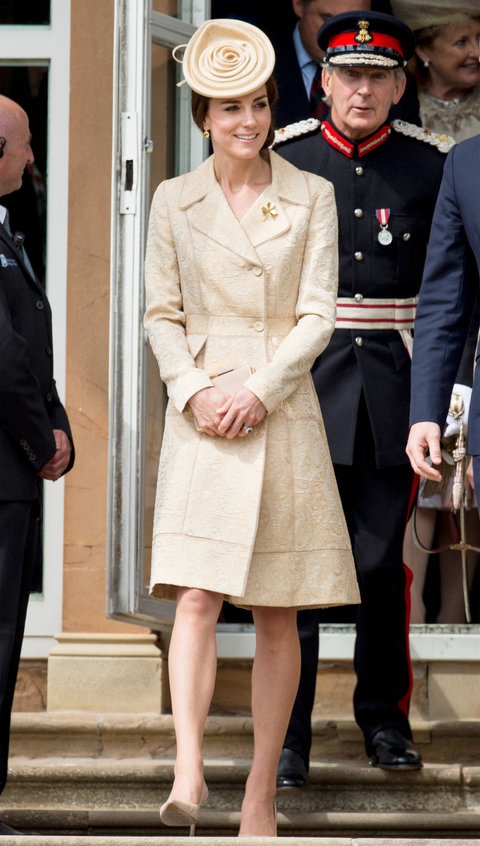 متميزة بفستان بقصة المعطف من Day Birger et Mikkelsen coat dress