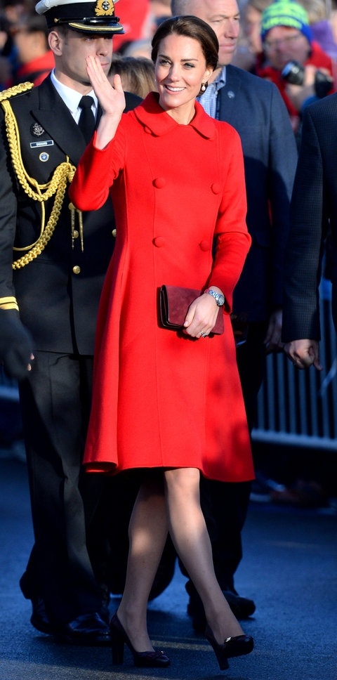 خلال الحفل السنوي Garter Day بفستان من Catherine Walker coatdress