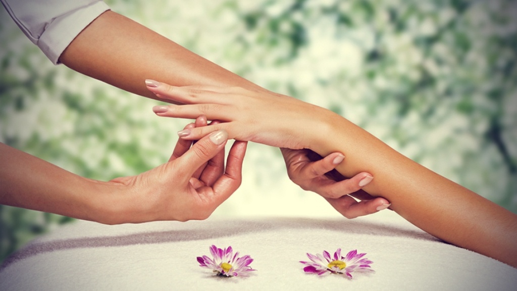 أفركي أحد أصابعك لدقيقة واحدة.. ولن تصدّقي أنّ ما تشعرين به حقيقي!