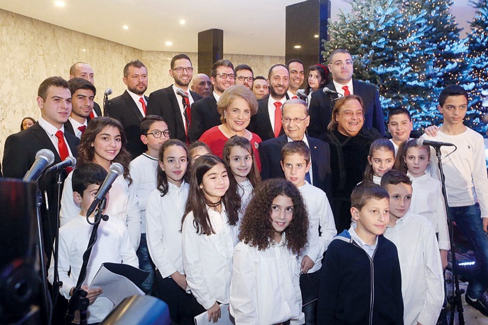 شجرة الأعياد تزيّن القصر الجمهوري اللبناني