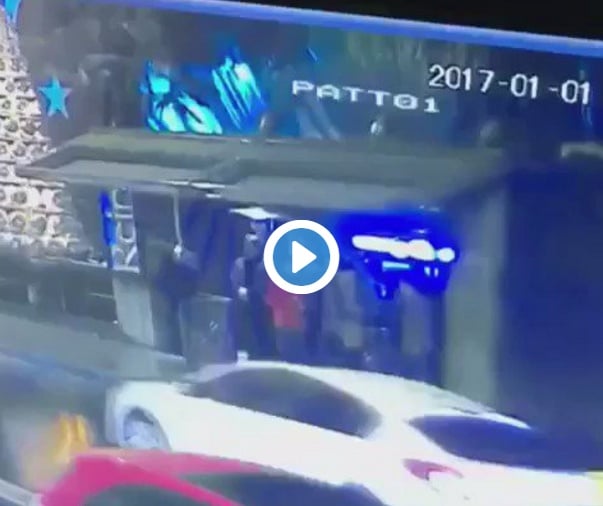 بالفيديو - شاهدوا لحظة هروب المهاجم من الملهى الليلي في اسطنبول بزي 