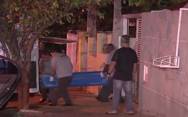 بالفيديو - مسلح يقتل 11 شخصاً بينهم ابنه وزوجته السابقة.. إليكم التفاصيل!!