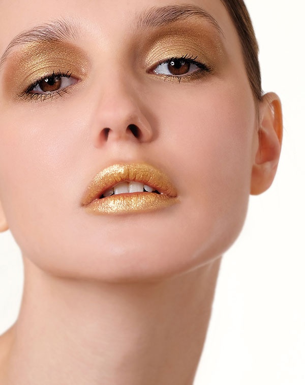 Glowing Goldie 
ذهبي متألق