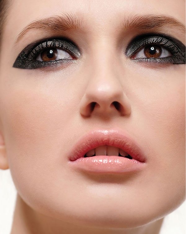 Dark Shimmer 
لمعان داكن