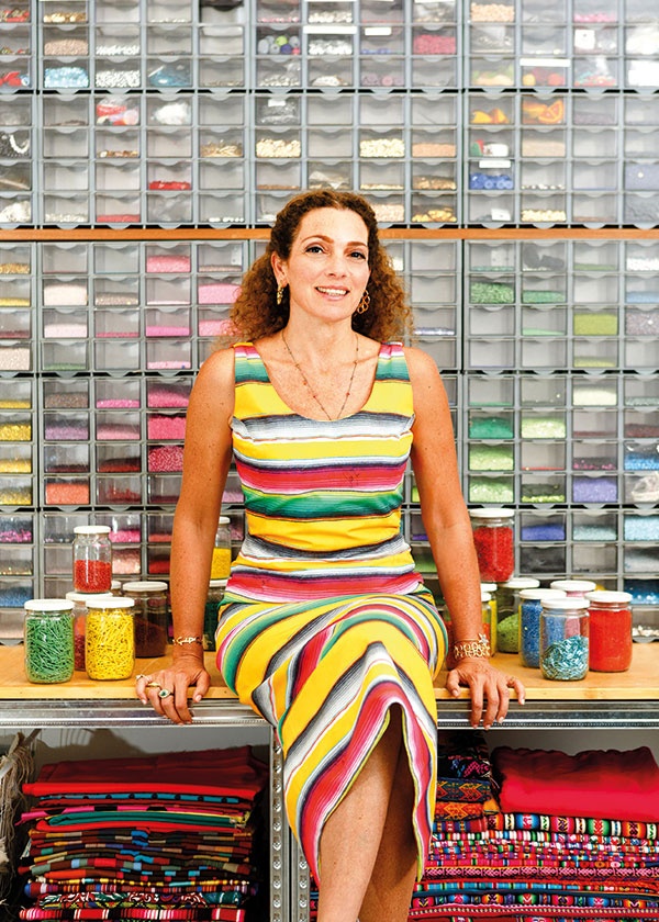 سارة بيضون Sarah’s Bag... دراستي لعلم الاجتماع ميزتني عن باقي المصممين