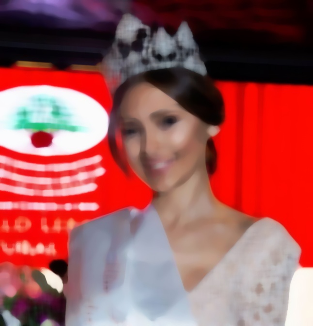 تجريد ملكة جمال اللبنانيين من لقبها بسبب المخدرات!