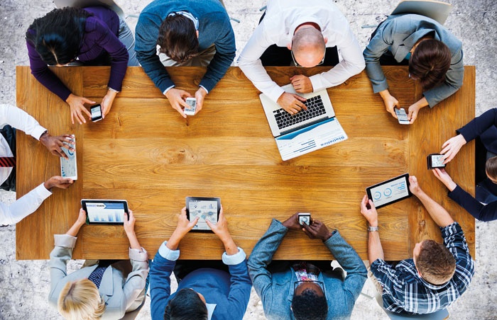 السوشيال ميديا بوابة لأعمال الشباب!