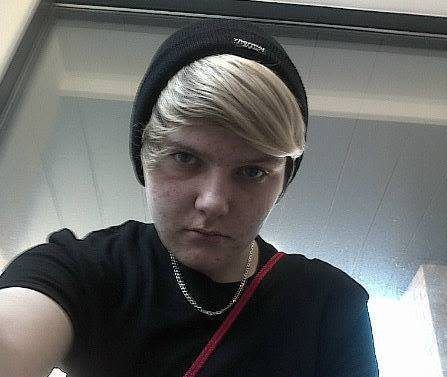 شاب في الـ20 من عمره حامل.. اليكم قصته الغريبة!