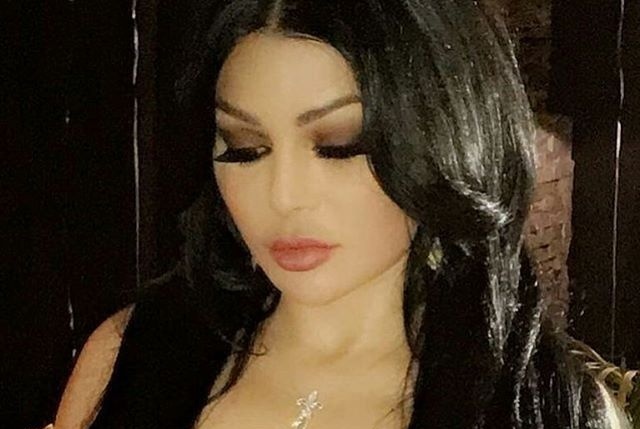 بالفيديو - هيفاء وهبي ترقص بغنج مع صديقها.. شاهدوا أنوثتها