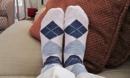 ضعوا برش البطاطا في الجوارب.. والنتيجة ستصدمكم!!