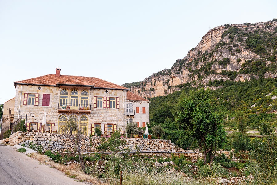 بيت دوما... أصالة وكرم ضيافة