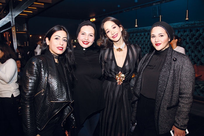 بعد L’ARMOIRE DE LANA... متجر الكتروني