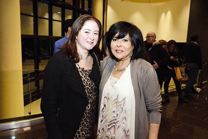 إلهام شاهين تحتفل بيوم للستات