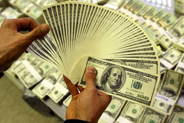 10 أثرياء الأكثر سخاءً في العالم بينهم سعودي .. خمّنوا من هو!