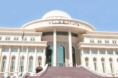 شاب يقتل والدته نحراً في الشارقة لأنها ساحرة.. اليكم القصة!!