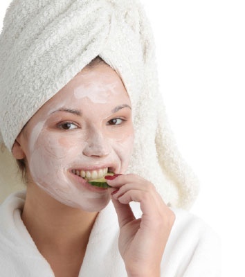 11 طريقة للحفاظ على بشرة طرية ونضرة