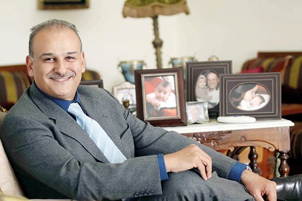 جمال سليمان:
فخور بنجوم بلدي... ولم أستقل طائرة أميركية إلى سورية