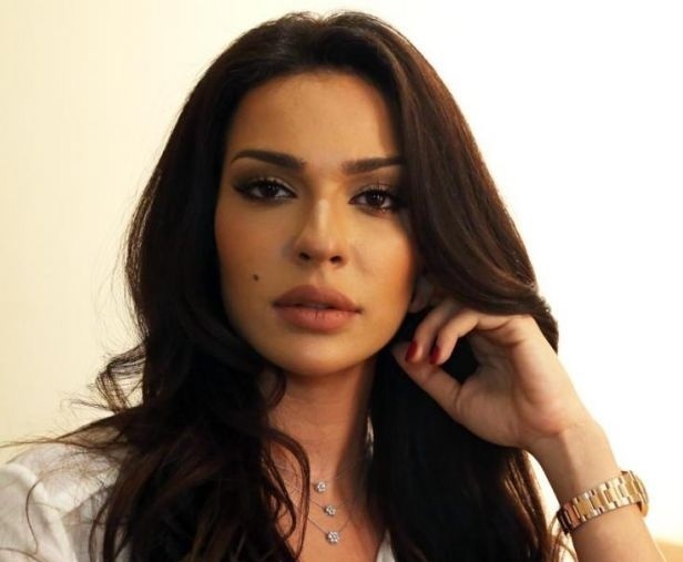 بالفيديو - نادين نسيب نجيم تخرج عن صمتها وتردّ على انتقاد رقصها بحفل خاص!