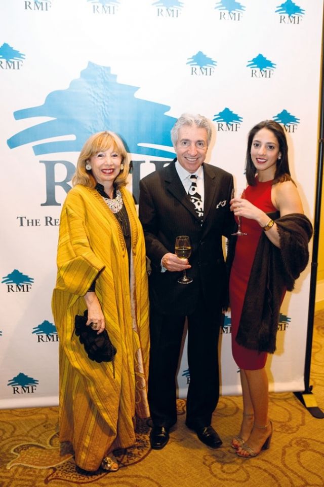 مي ريحاني وعائلتها