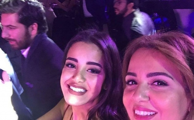 بالصور - شاهدوا ما ورثته بنات الفنانات من جداتهن غير العربيات.. لن تصدقوا جمال إبنة ميرفت أمين!