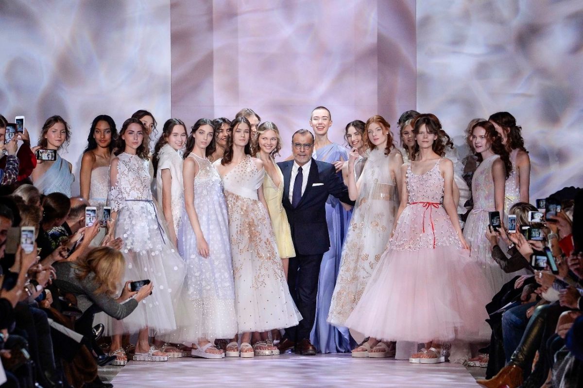 بالصور - مجموعة المصمم جورج شقرا لامرأة جذابة تنبض بالرومانسية المعاصرة