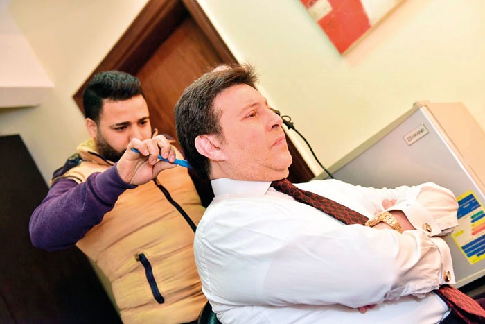 هاني شاكر يمنح نجمة «آرابز غوت تالنت» ياسمينا فرصة الغناء معه