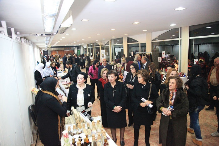 السفيرة سلوى غدار ترعى معرضاً تراثياً تضامناً مع الشعب الفلسطيني