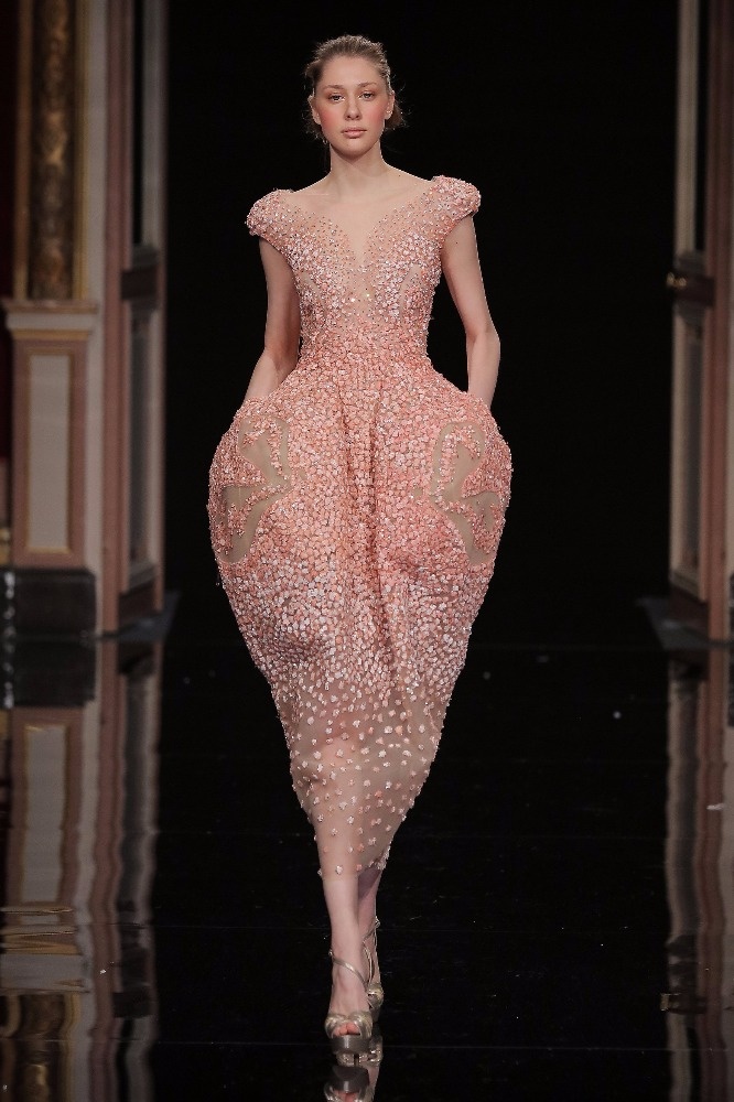 بالصور - لامرأة ساحرة كالفراشات.. شاهدي مجموعة زياد نكد الراقية لعام 2017