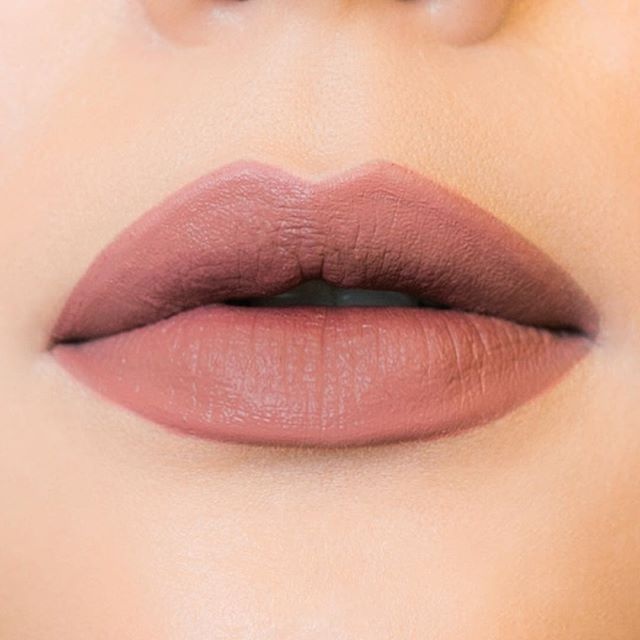 احصلي على شفاه ممتلئة بواسطة 