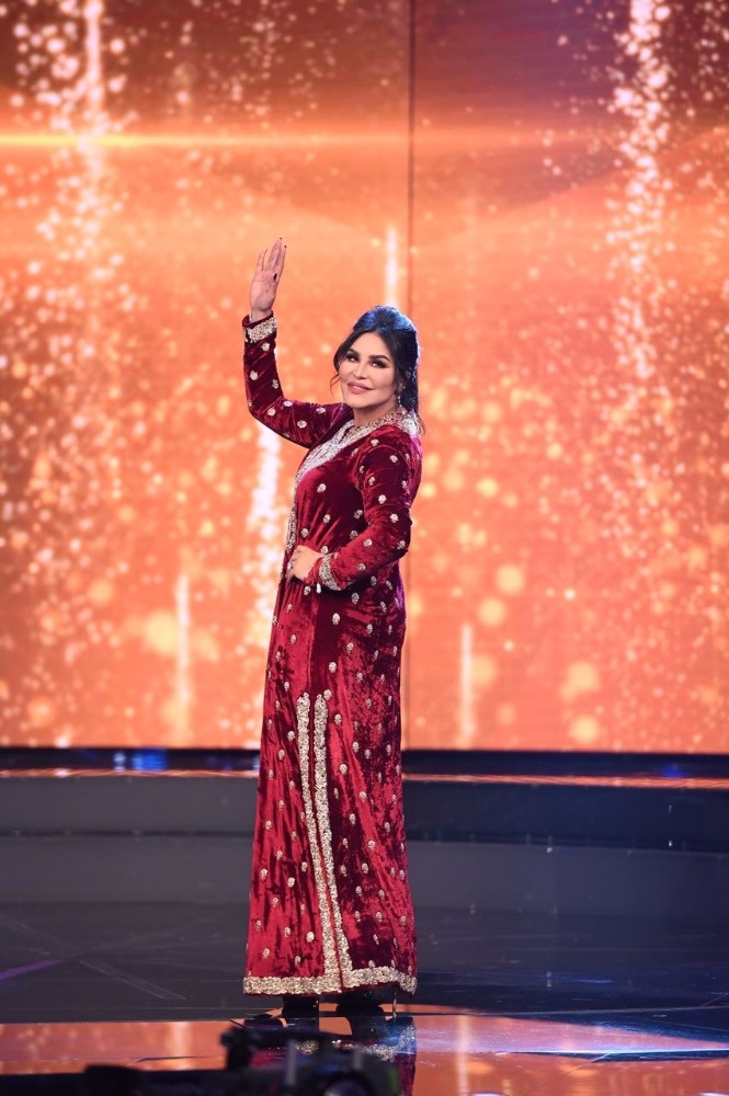 أحلام تفاجئ أمير دندن بطلبها الغريب... ومن هم أصدقاؤها الذين شاركوها الحكم؟