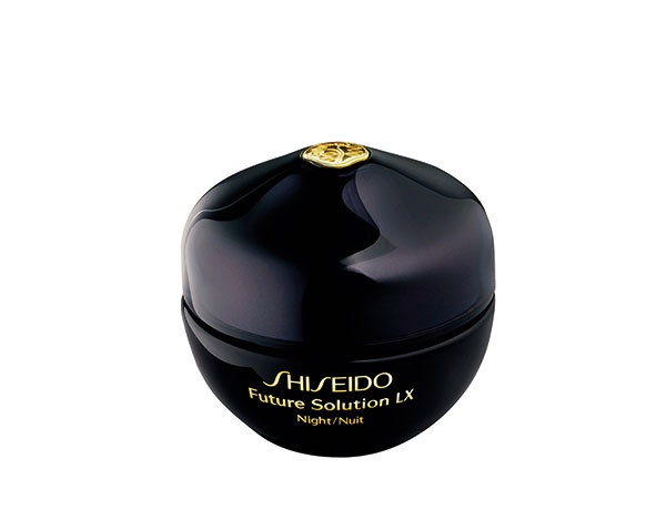 كريمات لترميم وتجديد بشرتك أثناء النوم