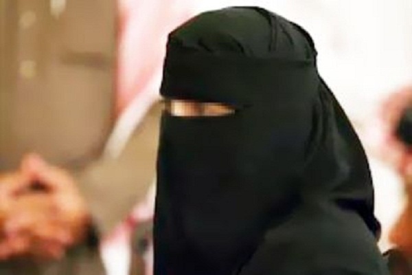 سعودي يبتز فتاة بصور وفيديو لهما.. وهذا مصيره بعد افتضاح امره!