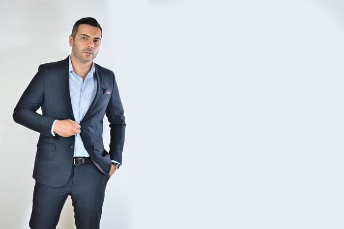 ممثل ومذيع وفنان تشكيلي أحمد فريد: تخلصت من إدمان التسوق