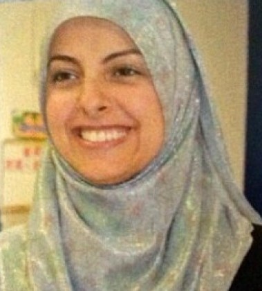 فيديو يجتاح الانترنت -  أميركي يشتم سيّدة مسلمة.. فكيف ردّت عليه؟