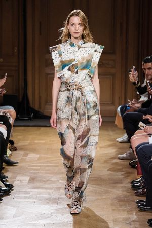 عرض Vionnet لربيع وصيف 2017 من باريس