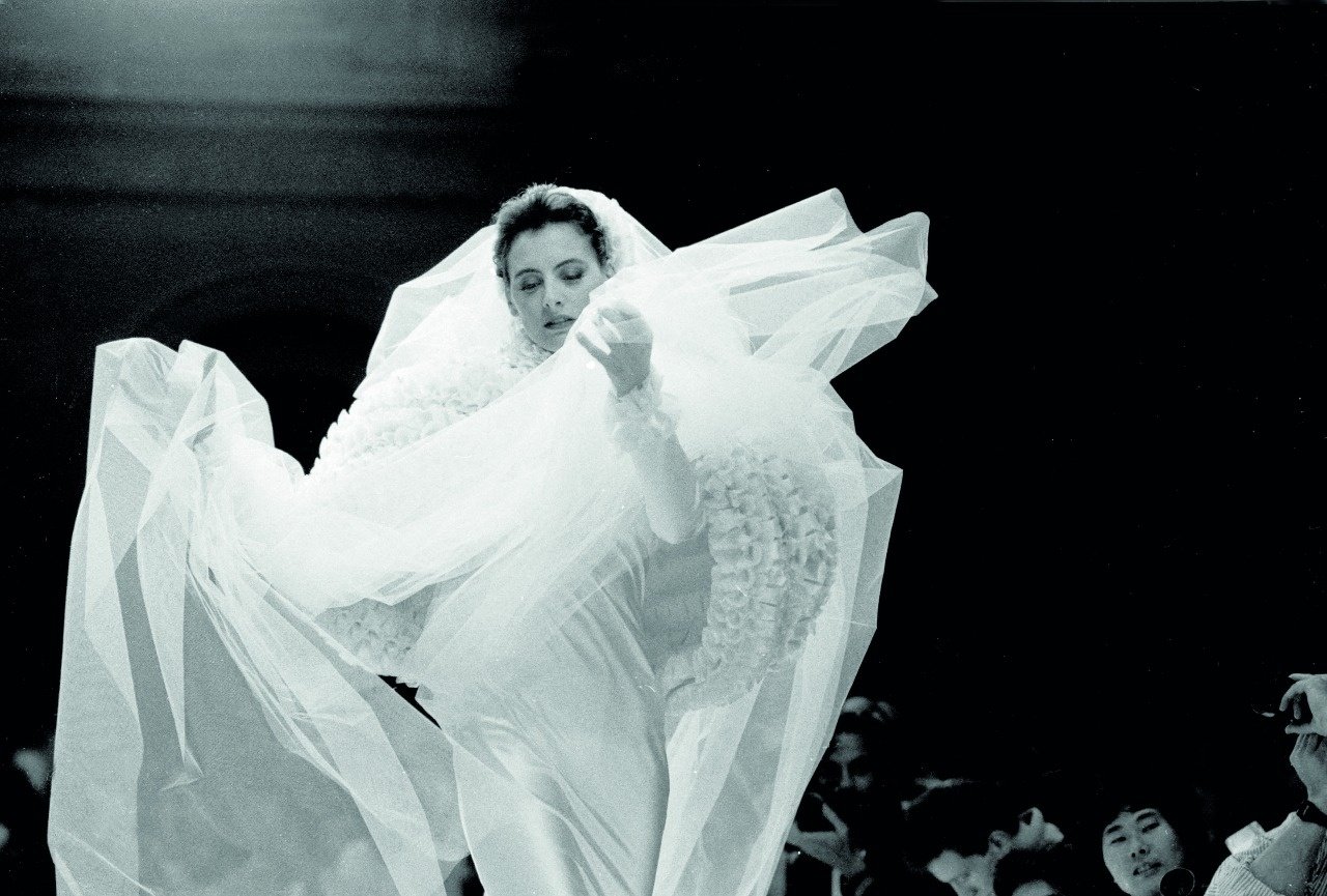 Ines De La Fressange في عرض Chanel 1985 Ines De La Fressange في عرض Chanel 1985
