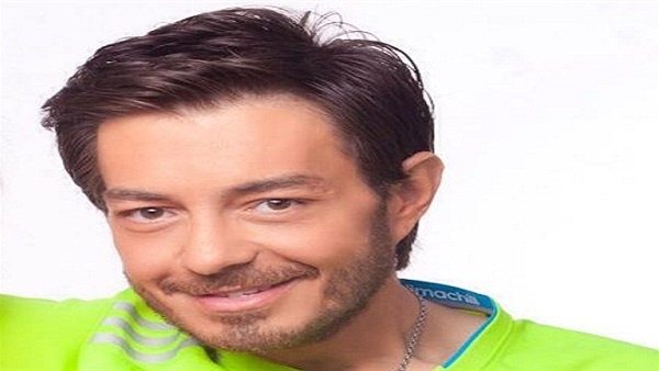 بالفيديو - ماذا فعل عادل إمام لأحمد زاهر ليقول: 