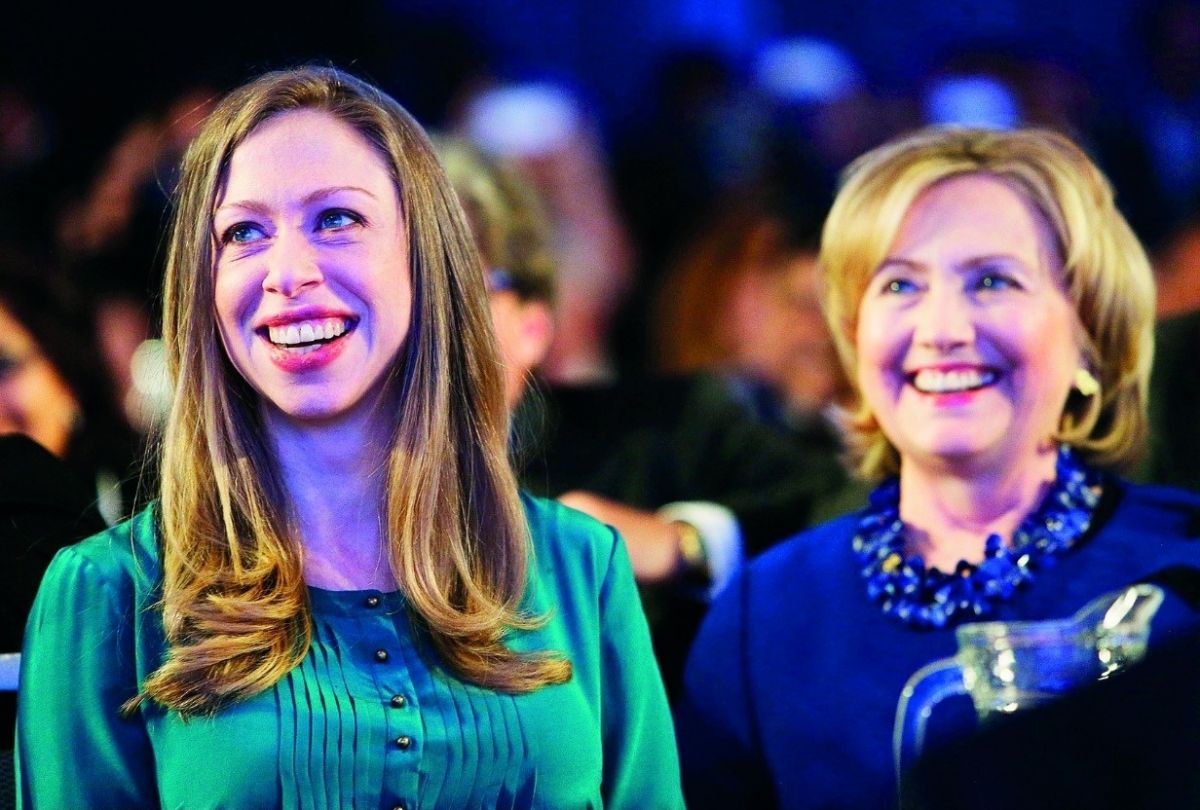 تشيلسي كلينتون تدافع عن بارون ترامب!