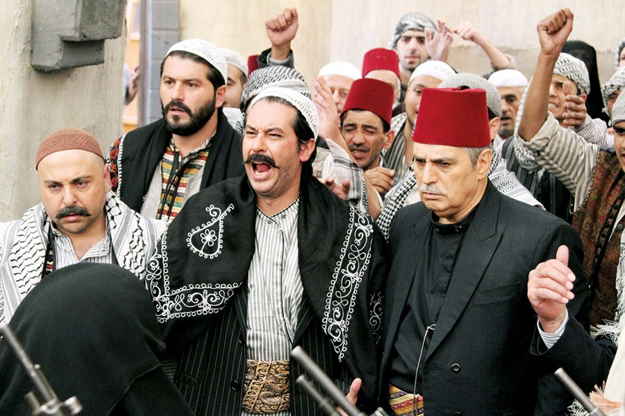 بعد انتهاء تصوير الجزء التاسع... «لها» تدخل «باب الحارة» وتكشف خفاياه