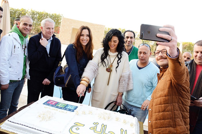 حورية فرغلي وأحمد زاهر يحتفلان ببدء تصوير مسلسلهما