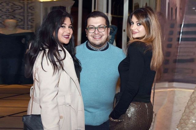 الزميل ميشال زريق يتوسط الزميلة هالة طويل وندى عقيقي