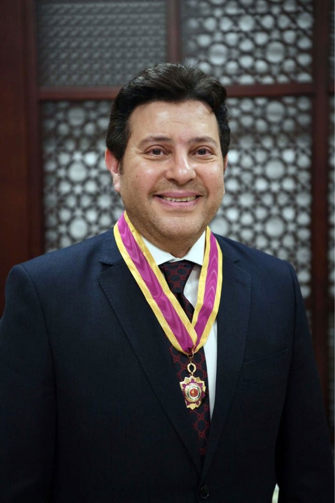 وسام الثقافة والفنون لهاني شاكر...