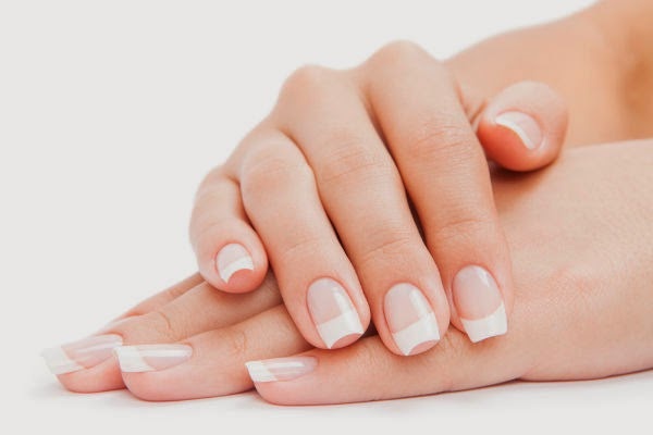 زيت الزيتون لأظافر متألقة